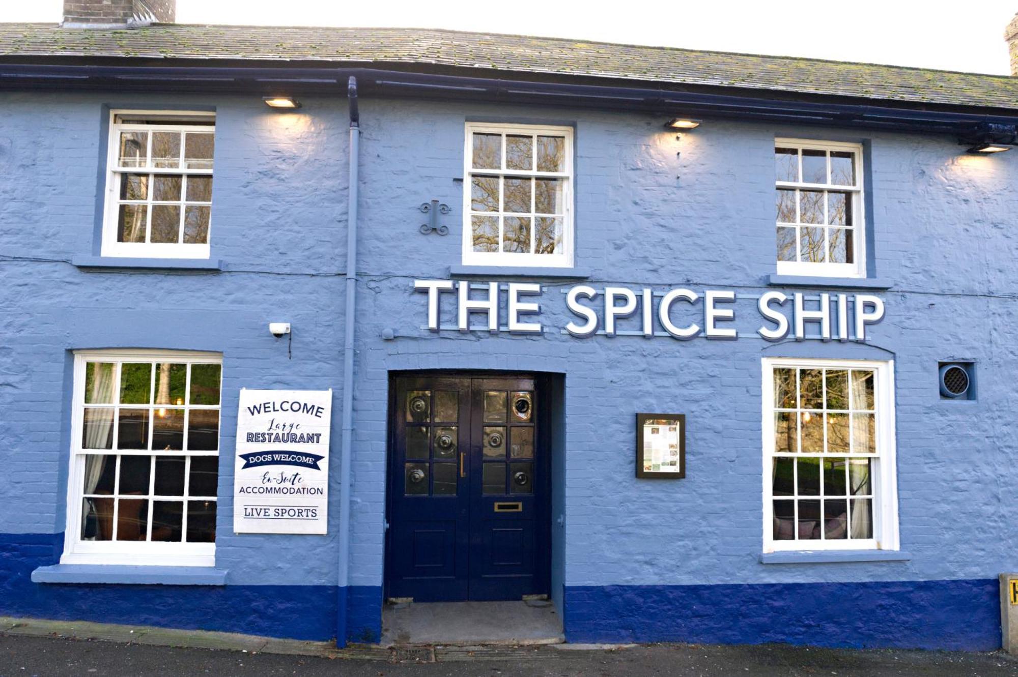 The Spice Ship Hotel Уеймут Екстериор снимка