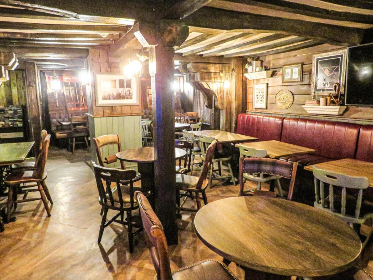 The Spice Ship Hotel Уеймут Екстериор снимка