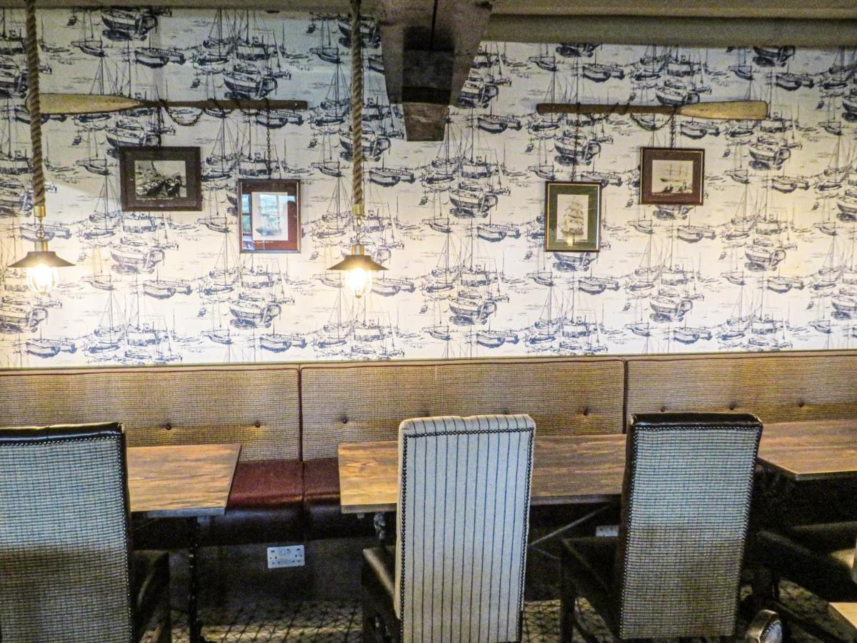 The Spice Ship Hotel Уеймут Екстериор снимка